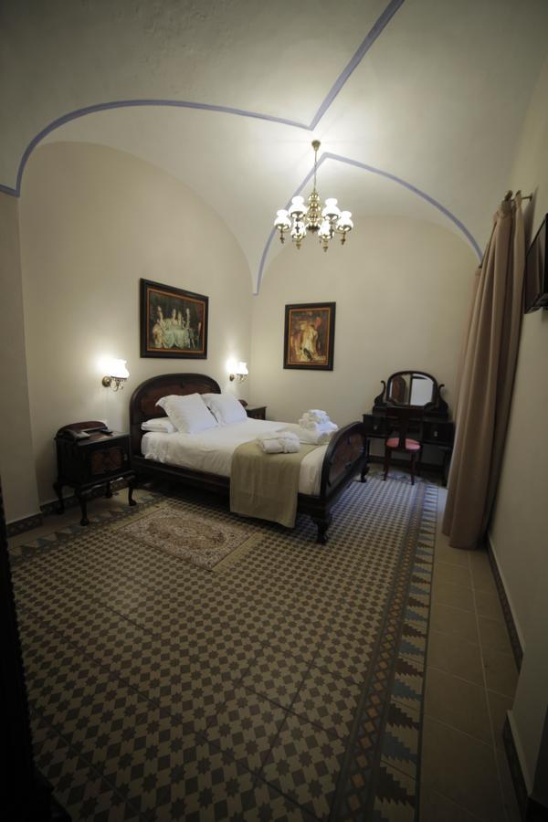 Hotel La Giralda Burguillos Del Cerro Habitación foto